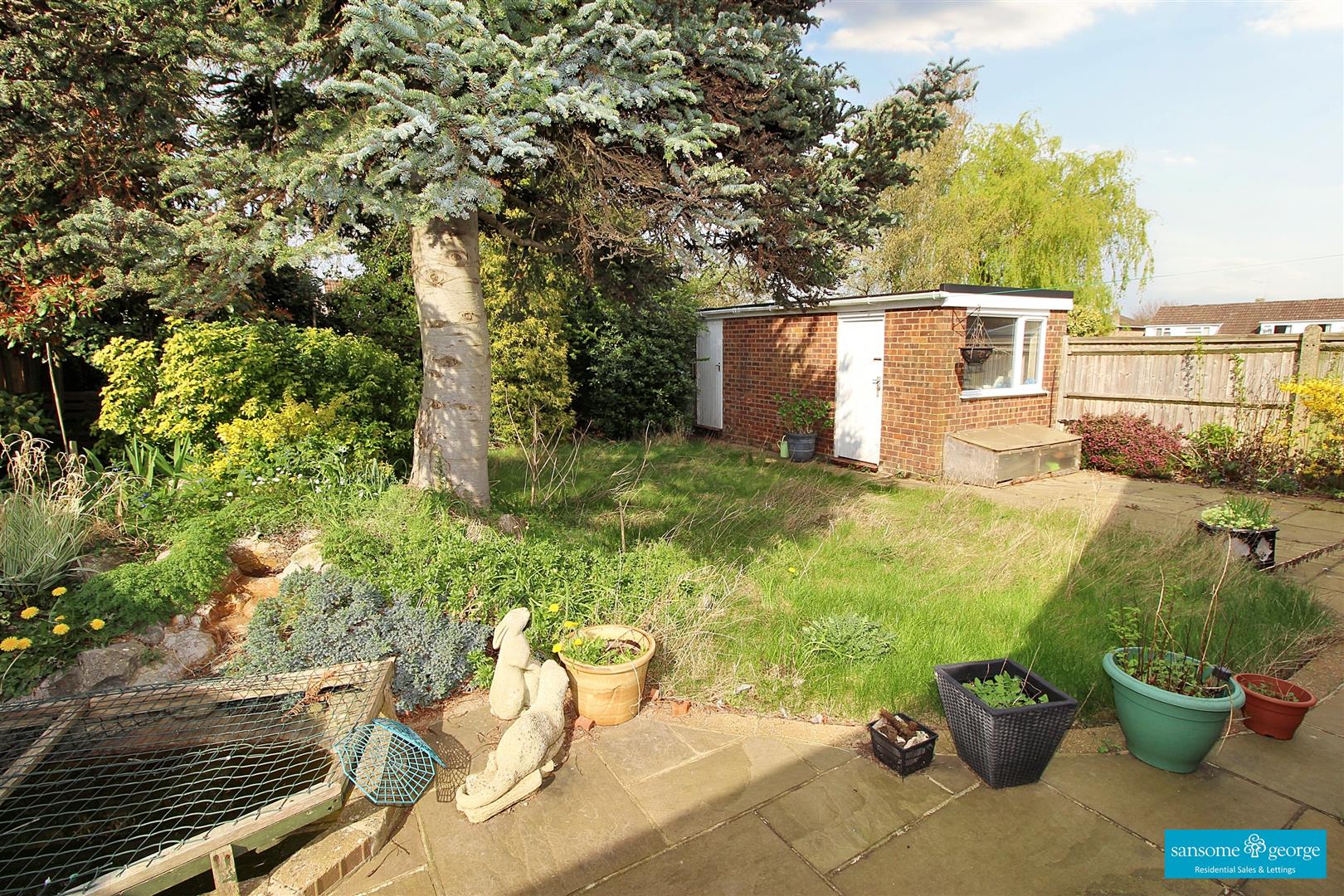 White Lodge Close, Tilehurst, Reading